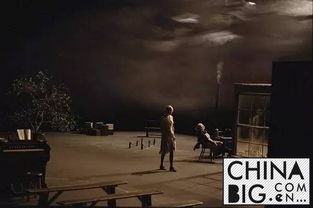 (电影《黎明》)探讨人性与勇气的较量:战争片《黎明》的震撼之旅 (电影《黎明》)探讨人性与勇气的较量:战争片《黎明》的震撼之旅