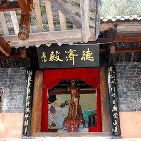 探索神话故事中的三女神：命运三女神是怎样塑造历史和命运的？