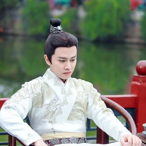 (锦衣天下分级介绍)锦衣天下手游攻略：新手必看玩法解析与全面技巧分享