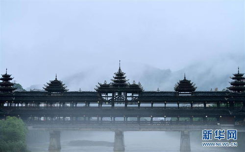 (亭台楼阁烟雨的诗)烟雨中的亭台楼阁，古朴雅致尽显神韵