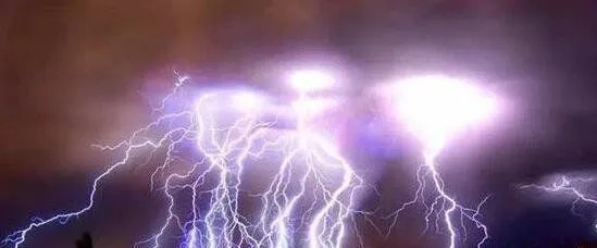 (渡雷劫的图片)渡雷劫是否注定命中，一切皆听天命