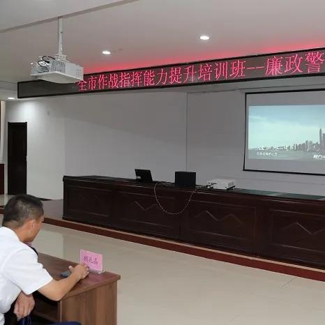 探索游戏秘密：详解《迷途深渊》如何通过内部系统调整和修改人物属性的全面指南