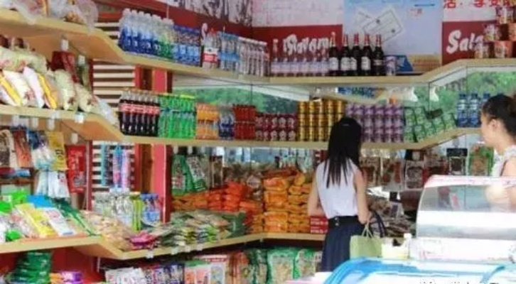 (小卖部买卡片)小卖部模拟经营：如何通过出售各类卡包提升营收与顾客粘性