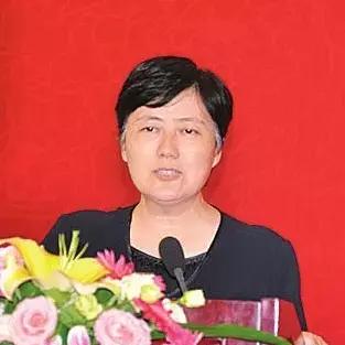 探秘《创世纪1地产风云》：一部扣人心弦的电视剧揭秘地产产业的曲折风雨