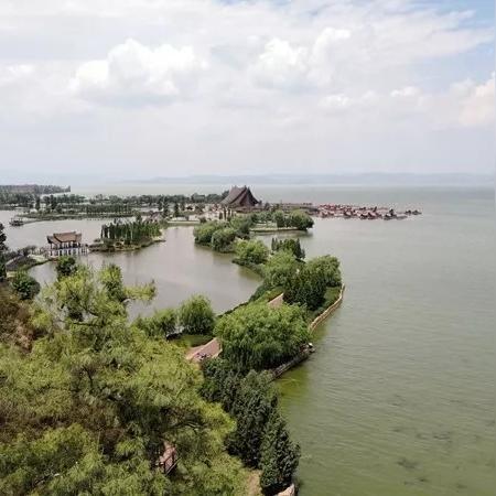 (波涛汹涌,世事纷扰,纷扰不安,潮起潮落什么意思)波涛汹涌，世事纷扰，纷扰不安，潮起潮落