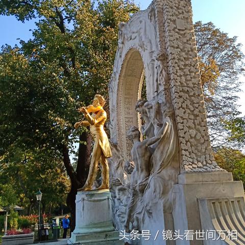 探讨古典乐对男子美少年精神成长影响：以贝多芬青少年时期的人格塑造为例