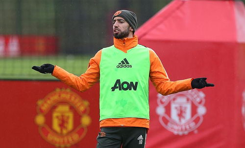 (曼联佩雷拉转会)佩雷拉详述在曼联时期的经历：成功、挑战与成长