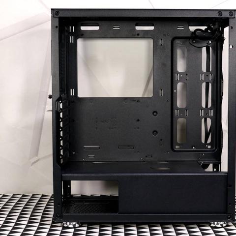 「迷你电脑小机箱的选择指南：如何挑选适合你的高性能紧凑型电脑」