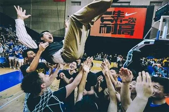 (奇闻都市篮球少年之死)热血激情尽显，都市篮球杯再掀热潮，球场风云再起！