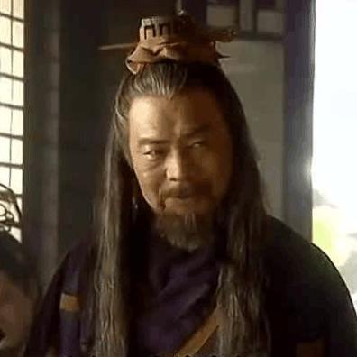 (雄风浩荡雄风豪迈)雄风凌云，豪气压群雄，使命在肩，闯尽群雄，一路独行