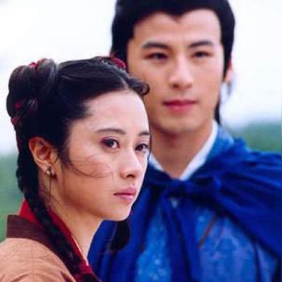 探寻英雄连城仙侠手游之秘：绝美画面、惊心战斗，挑战无限可能！