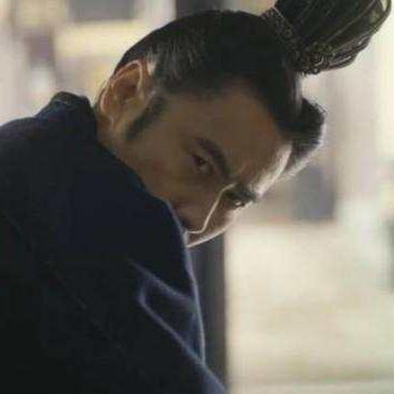 探讨历史剧《军师联盟大军师司马懿》中，司马懿的智谋与权谋手段如何影响三国的格局