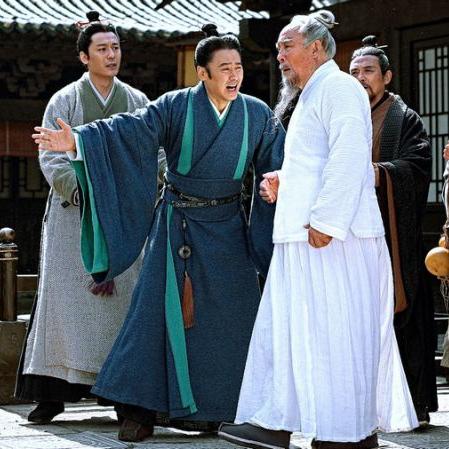 探讨历史剧《军师联盟大军师司马懿》中，司马懿的智谋与权谋手段如何影响三国的格局