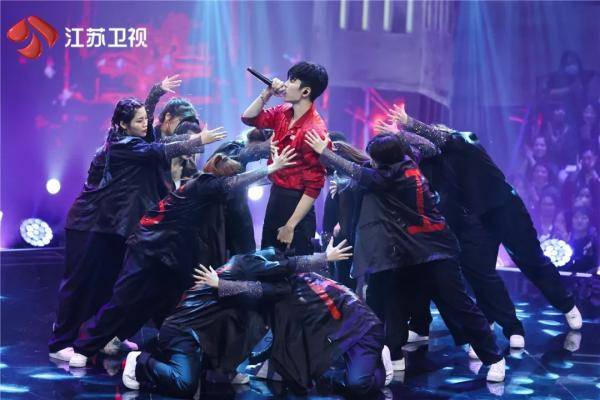 (当你拔刀战巅峰伴奏是什么)当你拔刀战巅峰,麦词如舞者般绽放光芒 (当你拔刀战巅峰伴奏是什么)当你拔刀战巅峰,麦词如舞者般绽放光芒