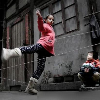 探索弹珠游戏的魅力：从经典玩法到现代创意，带你重温童年乐趣