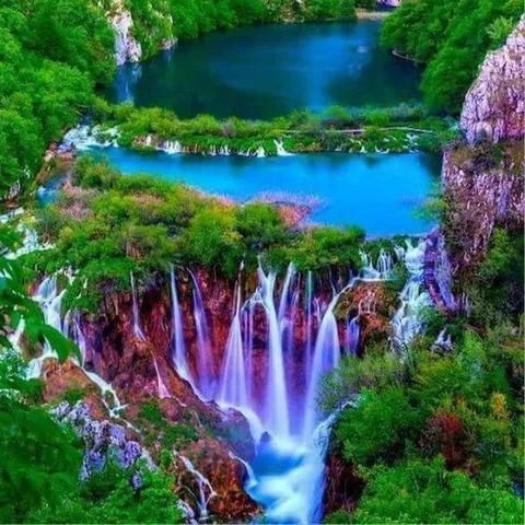 精美电脑桌面风景图片大全大图，绝美风光一览无余，让你畅游在自然之美。