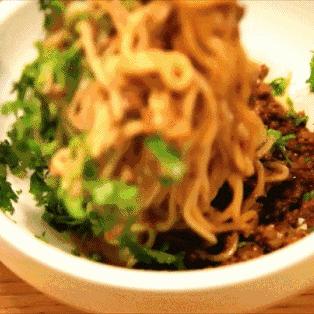 爸爸的面馆菜谱研发：味蕾的传承与创新，让家常面馆焕发新活力