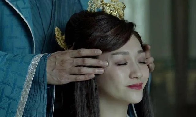 (叶轻眉李云睿)叶轻眉李云潜军区小说：致命谜团与禁忌之恋